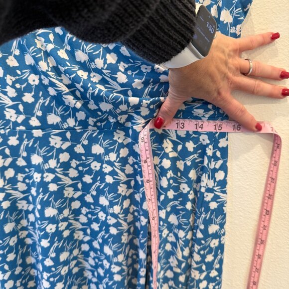 Kaileigh Blue/White Floral Dress Mini Small Petite Vacation Resort Casual - Picture 10 of 10